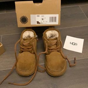 Toddler UGG Neumel ll in chestnut size 6. Used